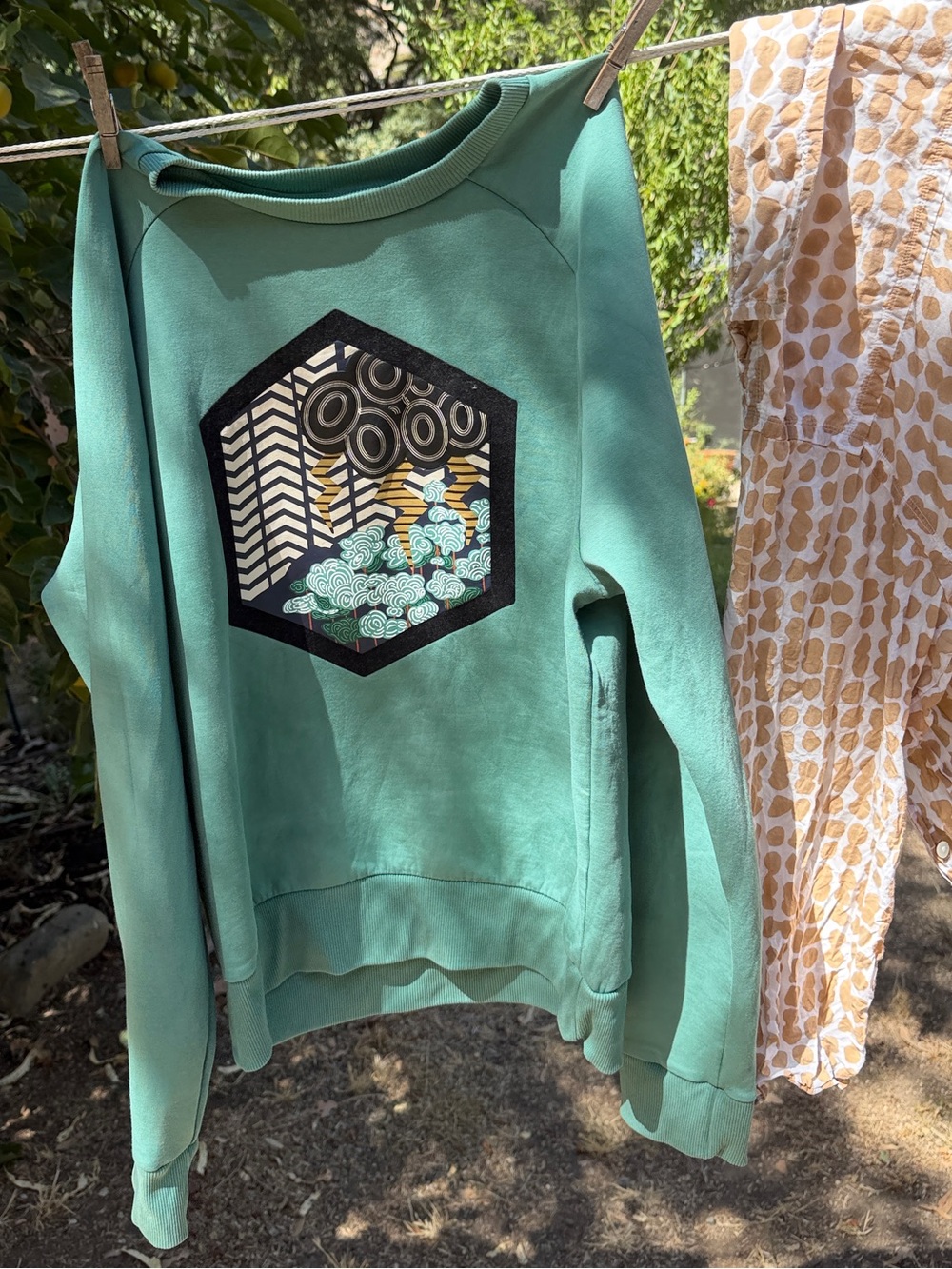 Murano Sage Green Crewneck Sweatshirt with Geometric Hex Graphic